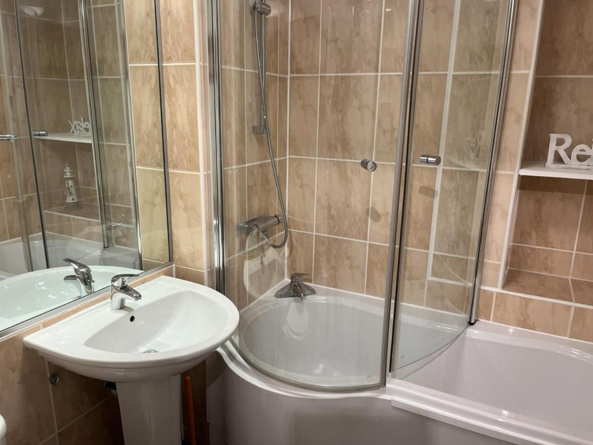 Royal Mile Mansions 2 Bedroom - Edinburgh City Centre מראה חיצוני תמונה