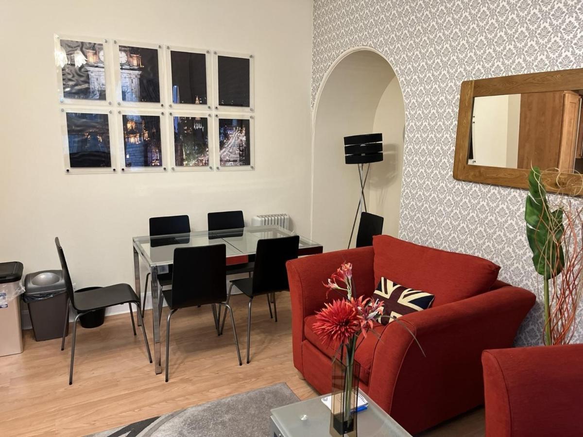 Royal Mile Mansions 2 Bedroom - Edinburgh City Centre מראה חיצוני תמונה